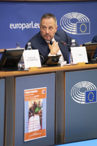 Fotografi 3: DEVE Committee public hearing  ‘ Education in emergencies and protracted crises: providing access to education and training for young people ’