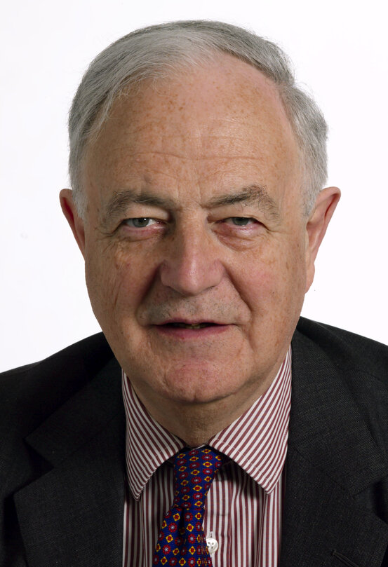 Portrait of John PURVIS, MEP during the 1st, 5th and 6th Terms (1979-1984, 1999-2009)