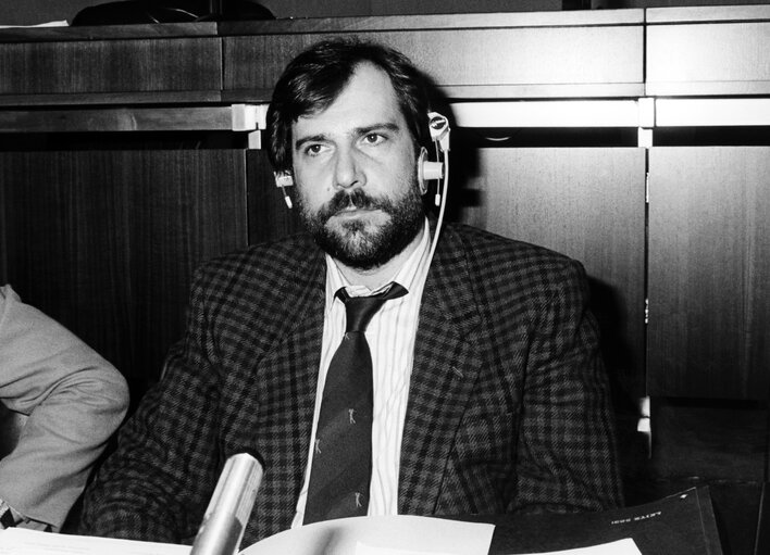 Fotografie 3: EU Commissioner in Charge of Energy Christos PAPOUTSIS, between 1995 and 1999.