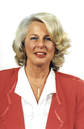 Foto 2: Portrait of Karla M.H. PEIJS, MEP during the 3rd, 4th and 5th Parliamentary Terms (1989-2003).