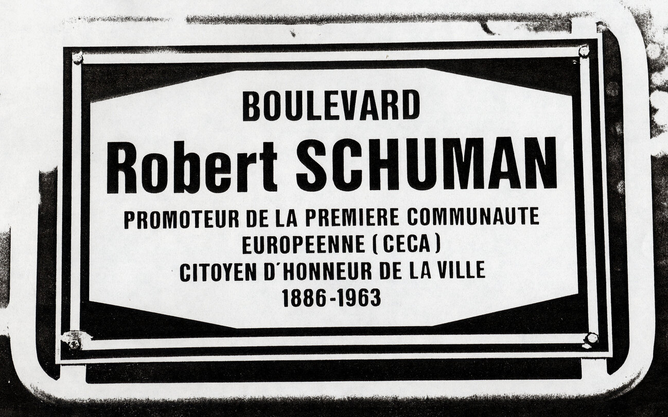 A boulevard is named Robert SCHUMAN, in Limpertsberg district, Luxembourg City.