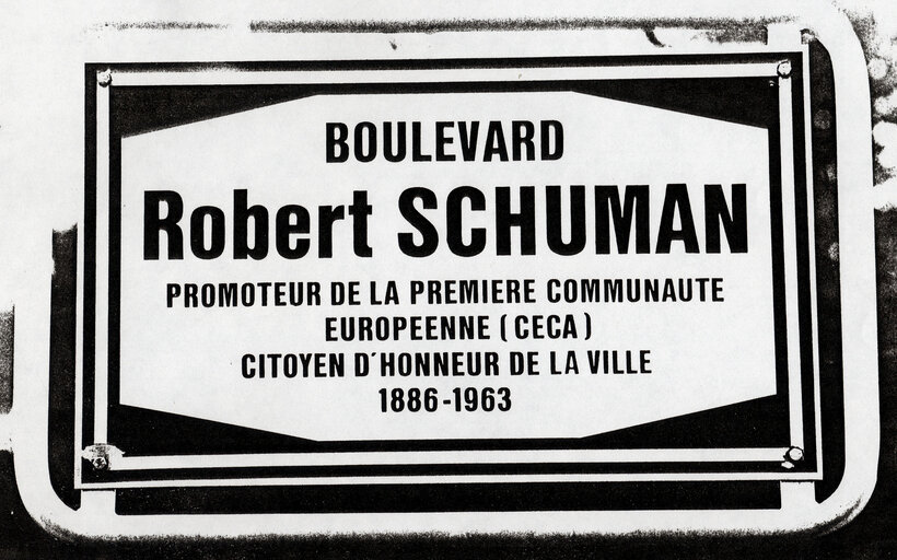 Nuotrauka 1: A boulevard is named Robert SCHUMAN, in Limpertsberg district, Luxembourg City.