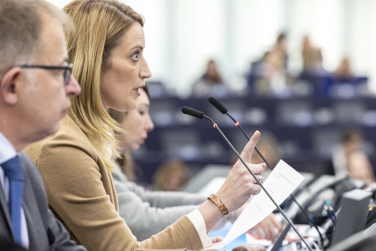 Fotografia 19: EP Plenary session - Resumption of session and order of business