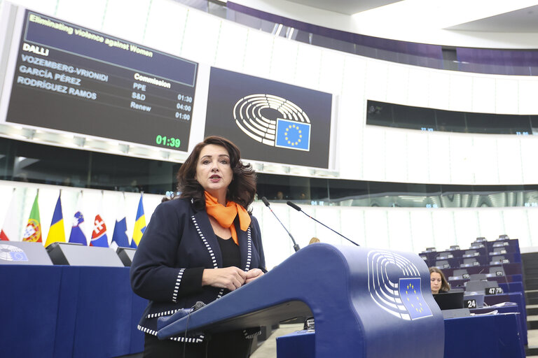 Fotografie 2: EP Plenary session - Eliminating violence against Women