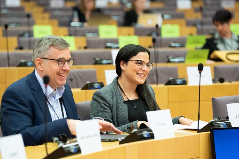 Photo 19 : COVI Public Hearing ' Socio-economic impact on vulnerable people '