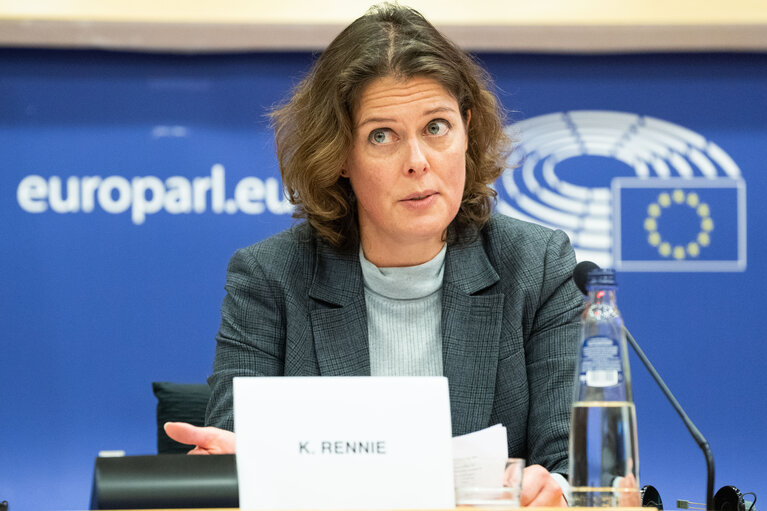 Photo 15 : COVI Public Hearing ' Socio-economic impact on vulnerable people '