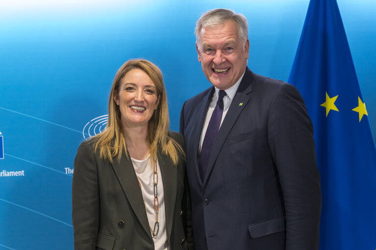 Fotografia 5: Roberta METSOLA, EP President meets with Martin EICHTINGER, Austrian Minister