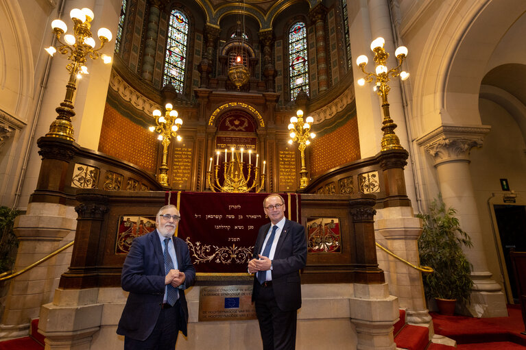 Foto 24: Othmar KARAS visit to the Great Synagogue of Europe