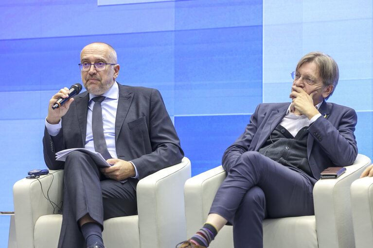 Fotografie 11: Conference on the Future of Europe - Feedback Event