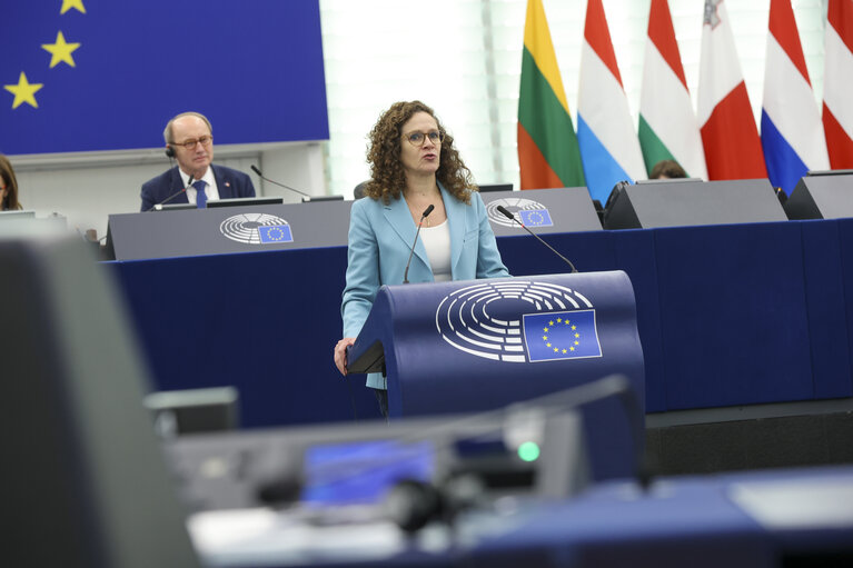 Foto 27: EP Plenary session - Preparation of the European Council meeting of 15-16 December 2022