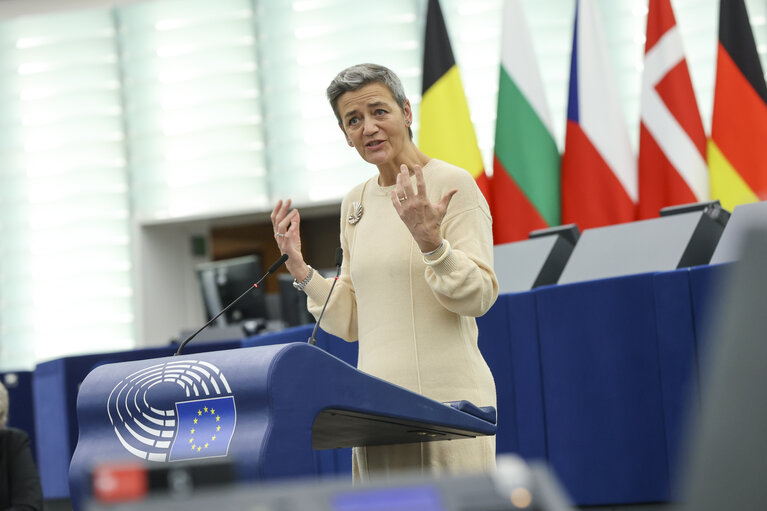 Foto 6: EP Plenary session - Preparation of the European Council meeting of 15-16 December 2022