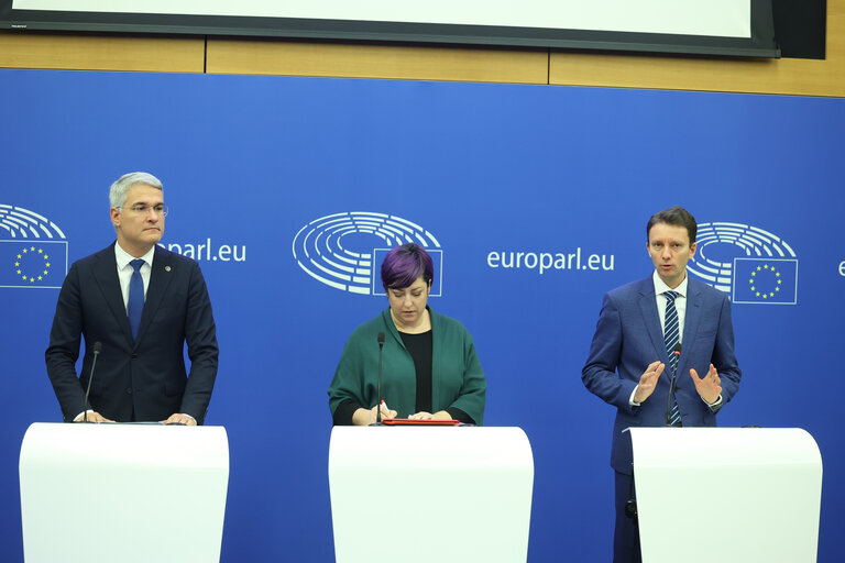 Photo 35: Press conference on REPowerEU chapters in recovery and resilience plans