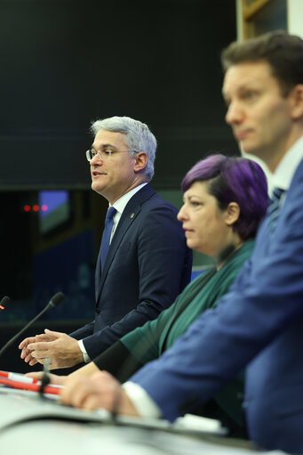 Photo 22: Press conference on REPowerEU chapters in recovery and resilience plans