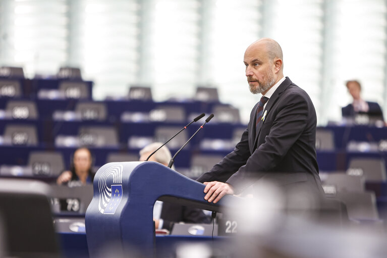 Fotogrāfija 9: EP Plenary session - Oral question - Defending democracy from foreign interference