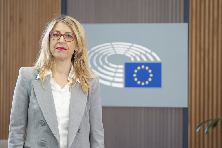 Zdjęcie 7: Eugenia RODRIGUEZ PALOP in the EP in Brussels