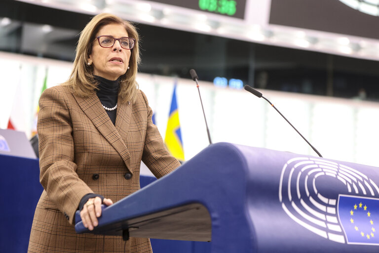 Foto 43: EP Plenary session - The humanitarian situation in Ukraine due to Russia’s attacks against critical infrastructure and civilian areas