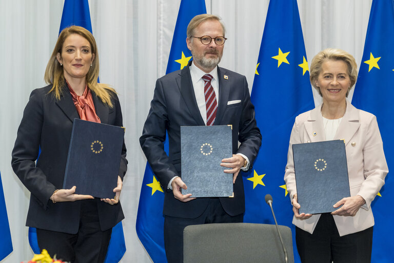 Fotografija 16: European Council - Signing ceremony of the European Declaration on digital rights and principles for the digital decade and the EU Legislative Priorities for 2023 and 2024 - Joint Declaration of the European Parliament, the Council of the European Union and the European Commission..