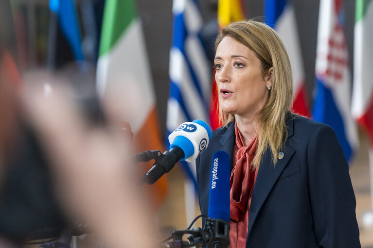 Photo 8: European Council - Arrival of Roberta METSOLA, EP President