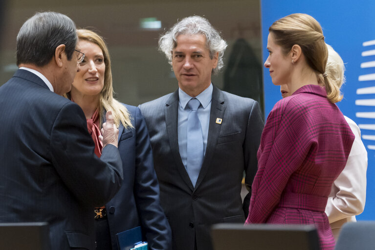 Fotografia 16: European Council - Roundtable