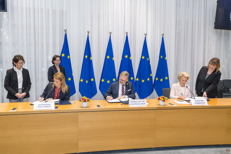 Fotografija 17: European Council - Signing ceremony of the European Declaration on digital rights and principles for the digital decade and the EU Legislative Priorities for 2023 and 2024 - Joint Declaration of the European Parliament, the Council of the European Union and the European Commission..