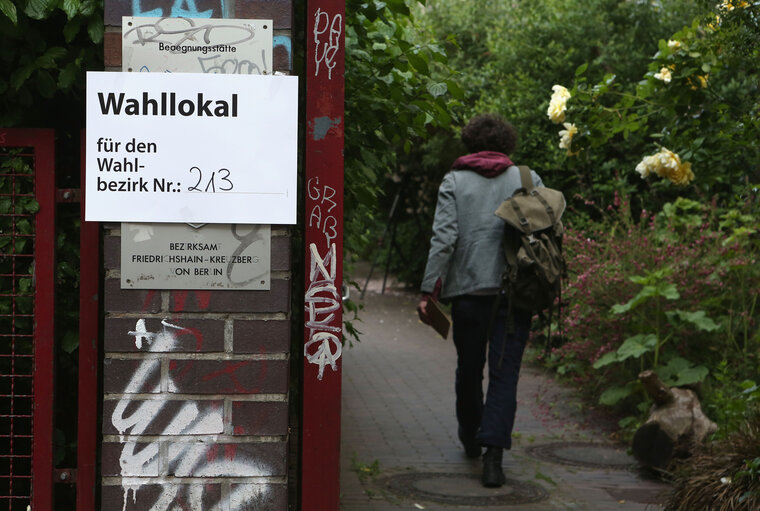 Fotó 1: European Elections 2019. Polling stations, people voting, voting booth in Germany