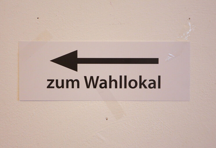 Fotó 6: European Elections 2019. Polling stations, people voting, voting booth in Germany