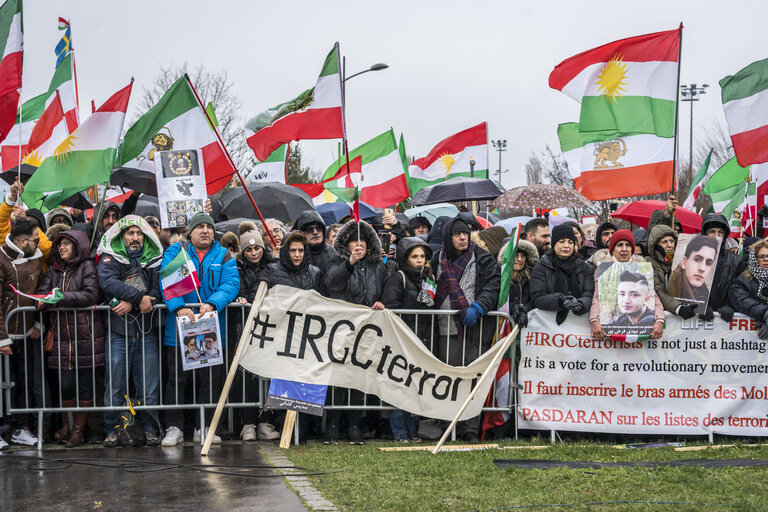 Suriet 12: Roberta METSOLA, EP President delivers a speech at the Iranian Solidarity Rally in Strasbourg