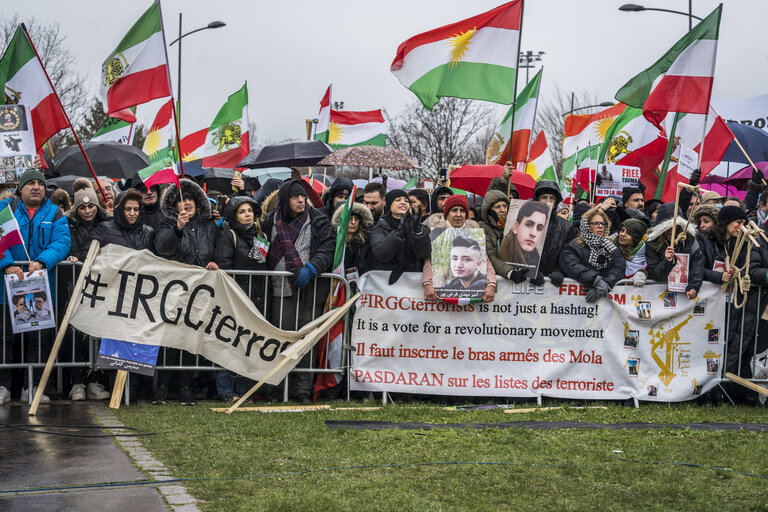 Suriet 13: Roberta METSOLA, EP President delivers a speech at the Iranian Solidarity Rally in Strasbourg