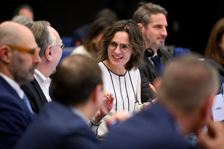 Photo 16: CCC meeting - Exchange of views with Jessika ROSWALL, Swedish Minister for EU Affairs