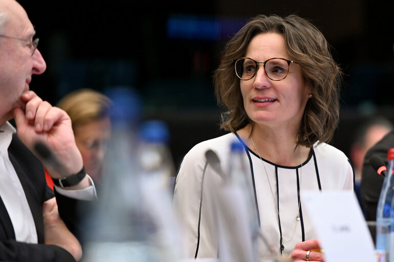 Photo 13: CCC meeting - Exchange of views with Jessika ROSWALL, Swedish Minister for EU Affairs