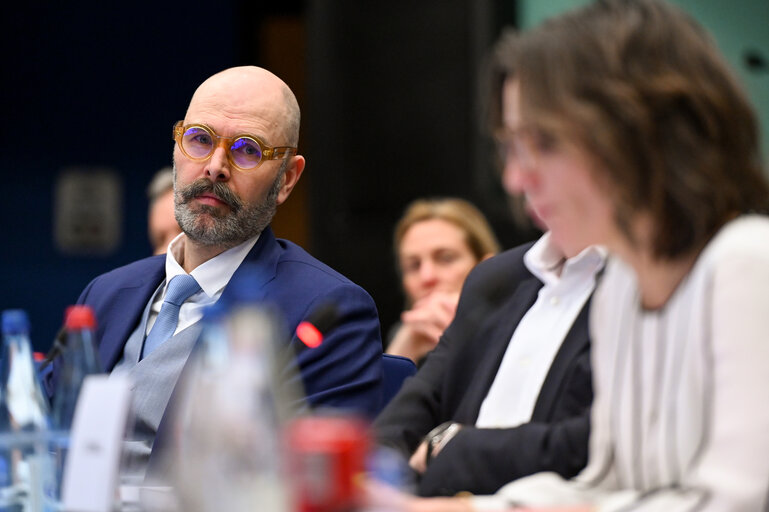 Photo 10: CCC meeting - Exchange of views with Jessika ROSWALL, Swedish Minister for EU Affairs