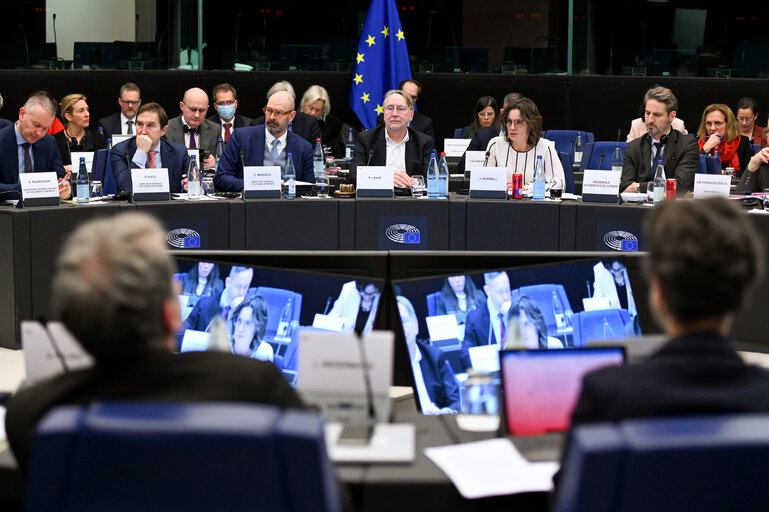 Photo 8: CCC meeting - Exchange of views with Jessika ROSWALL, Swedish Minister for EU Affairs
