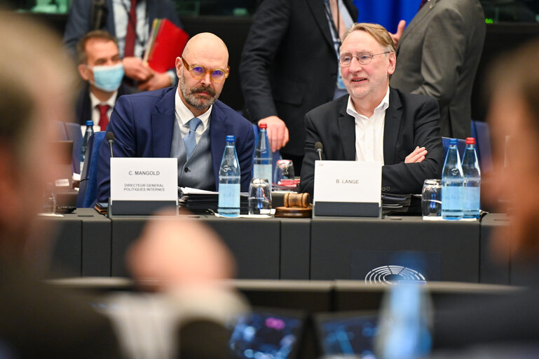 Photo 23: CCC meeting - Exchange of views with Jessika ROSWALL, Swedish Minister for EU Affairs