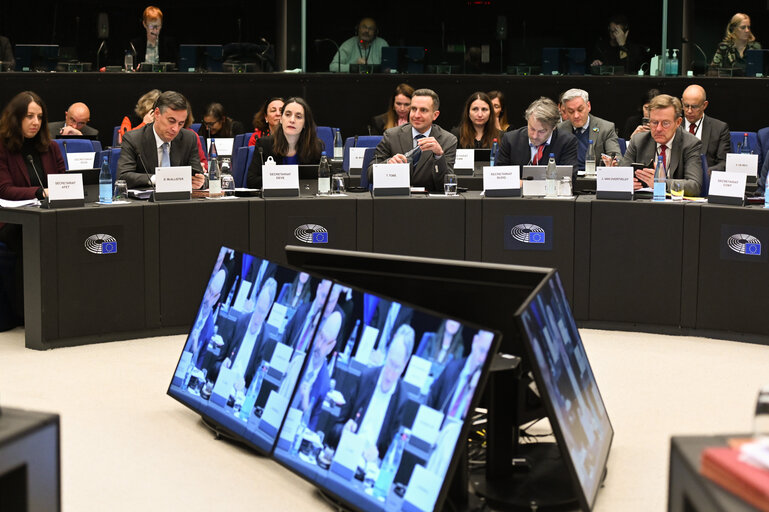 Photo 17: CCC meeting - Exchange of views with Jessika ROSWALL, Swedish Minister for EU Affairs