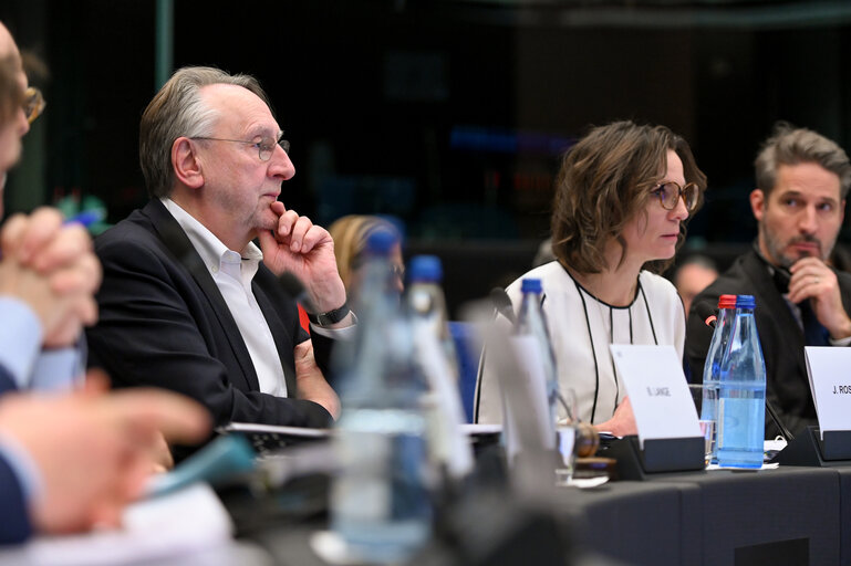 Photo 18: CCC meeting - Exchange of views with Jessika ROSWALL, Swedish Minister for EU Affairs