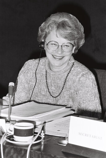 Valokuva 1: Delegation leader Tove NIELSEN during a meeting of the European Parliament's Delegation for relations with Israel in Strasbourg, December 12, 1983.