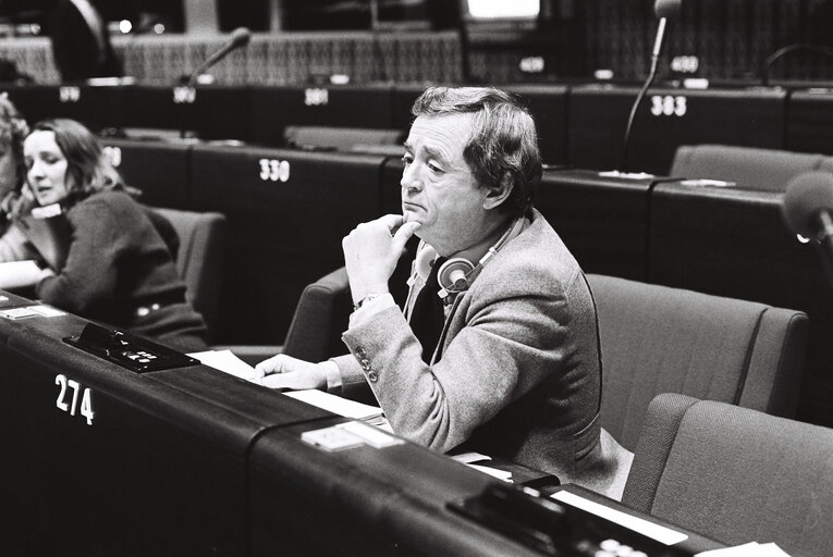 Alfred LOMAS during a plenary session in Strasbourg, December 1983.