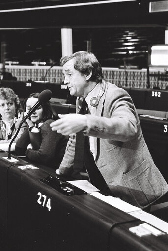 Alfred LOMAS during a plenary session in Strasbourg, December 1983.