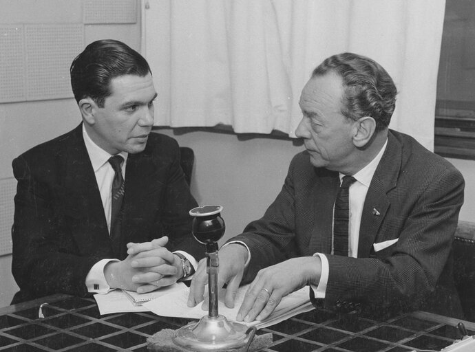 Fotografija 7: Wilhelmus J SCHUIJT during an interview in Strasbourg, France, March 17, 1962.