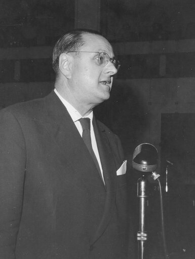 Fotografia 1: Guy JARROSSON during a session in Strasbourg, France, October 17, 1962.