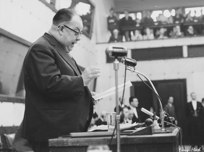 Jean FOHRMANN during a session in Strasbourg, France, March 29, 1962.