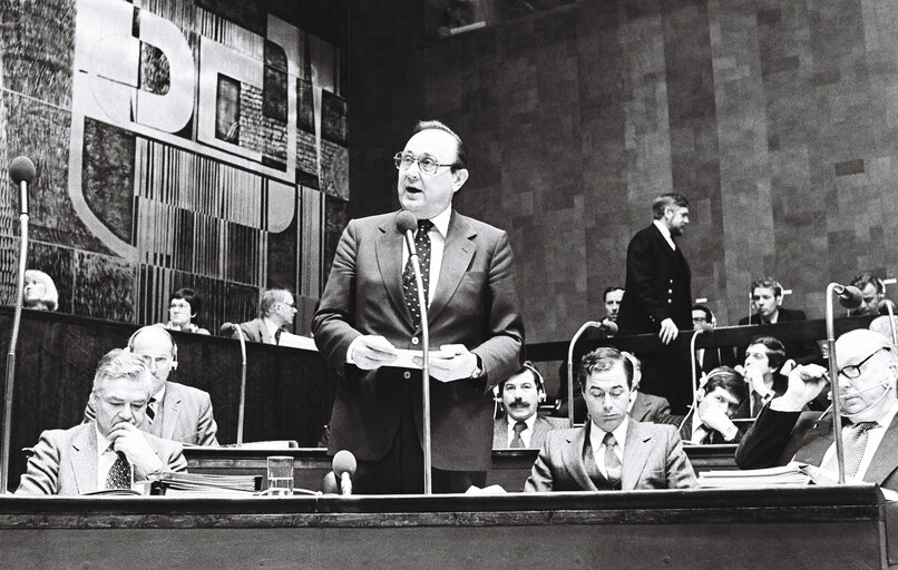 Hans-Dietrich GENSCHER, Minister for Foreign Affairs of the Federal Republic of Germany and President in Office of the Council of the European Communities, during the plenary session from December 11 to 15, 1978, in Luxembourg.