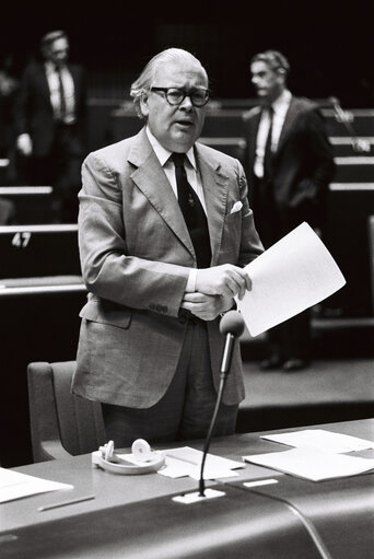 Geoffrey RIPPON during a plenary session in Strasbourg, October 1978.