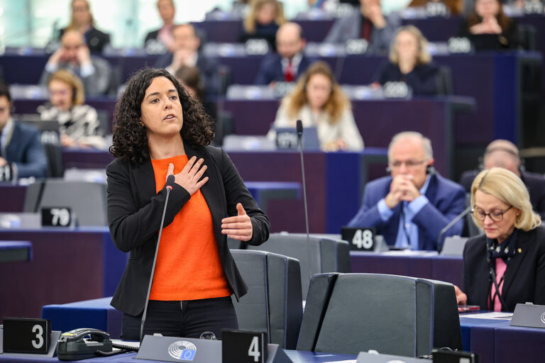 Fotagrafa 14: EP Plenary session - Resumption of session and order of business