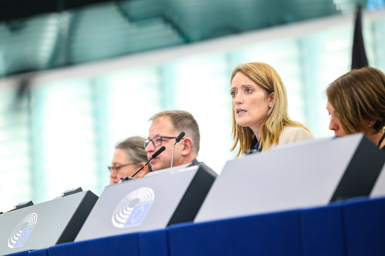 Fotagrafa 18: EP Plenary session - Resumption of session and order of business