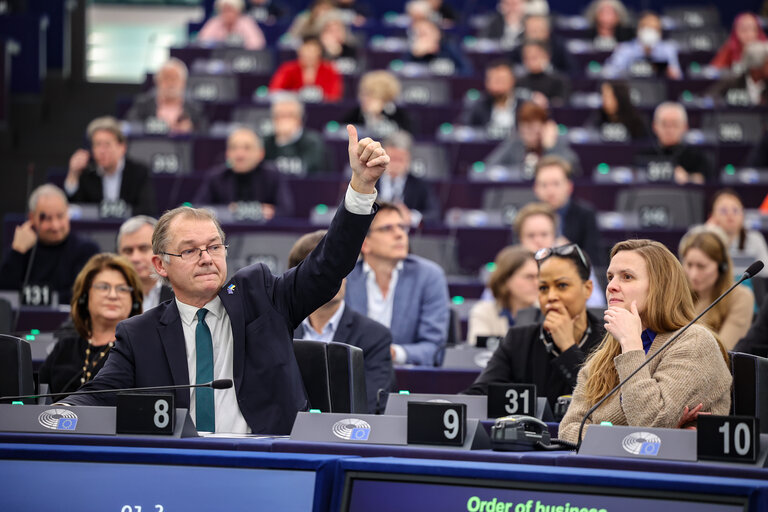 Fotagrafa 13: EP Plenary session - Resumption of session and order of business