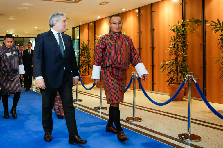 Visit of the prime minister of Bhutan. Official welcome.