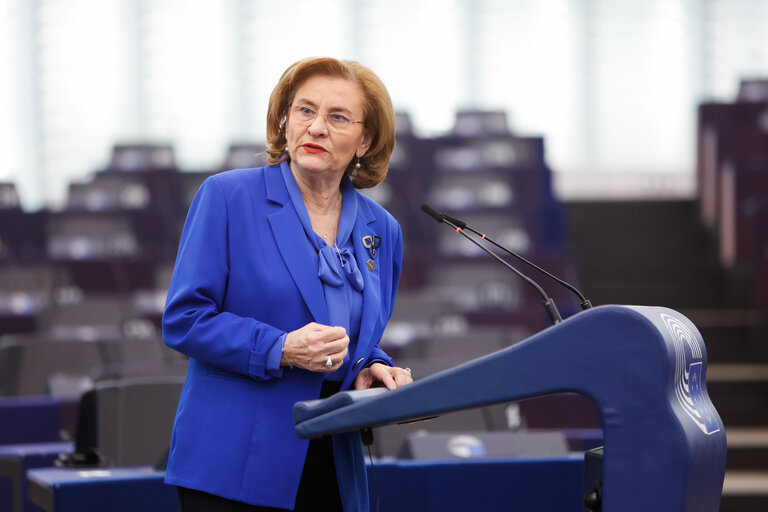 Photo 12 : EP Plenary session - The Commission communication on ensuring availability and affordability of fertilisers