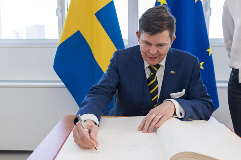 Fotografie 4: Roberta METSOLA, EP President meets with Andreas NORLÉN, Speaker of the Swedish Parliament (Riksdag)