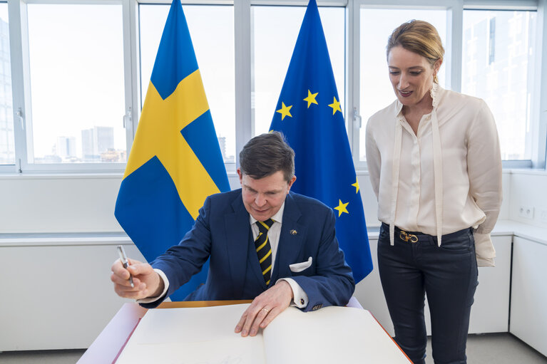 Fotografie 5: Roberta METSOLA, EP President meets with Andreas NORLÉN, Speaker of the Swedish Parliament (Riksdag)